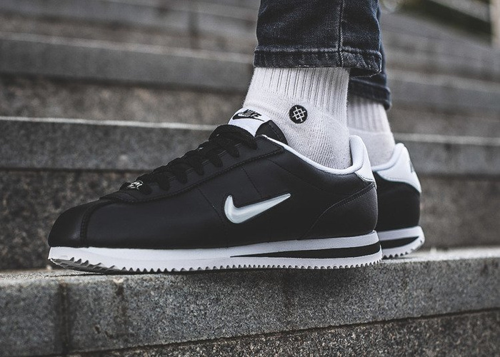 Nike Cortez Basic Jewel (833238-002)