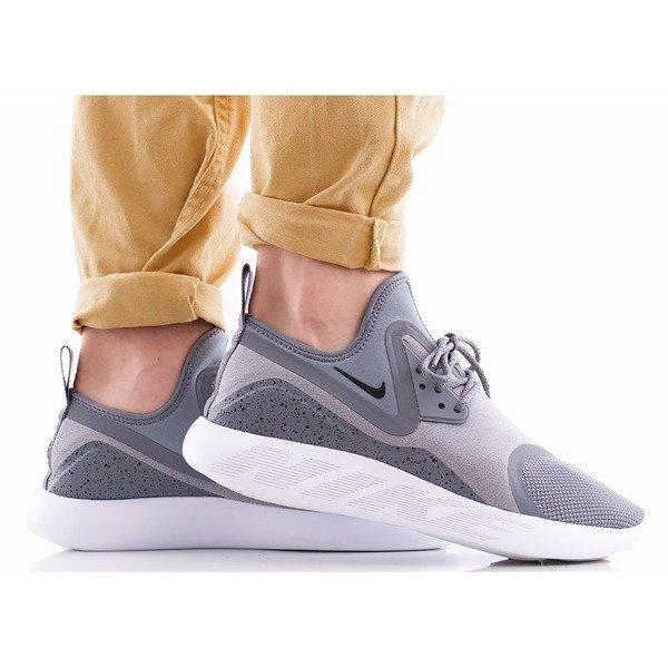 Nike Lunarcharge Essential (923619-002)