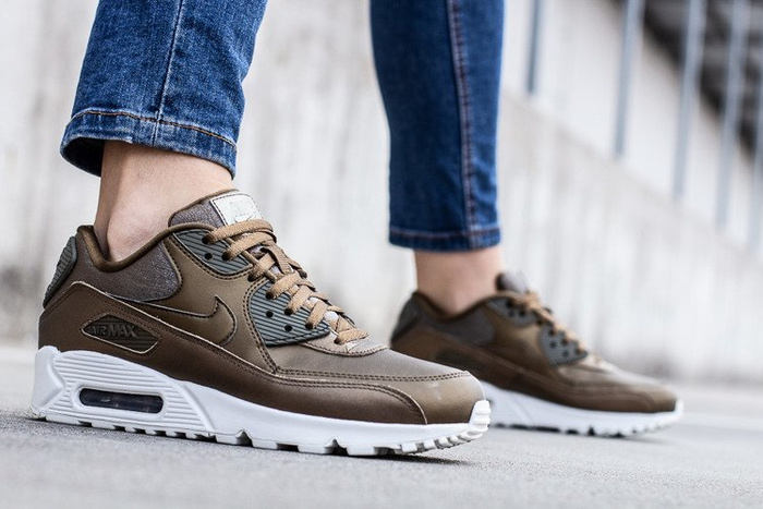 Nike Air Max 90 Premium (896497-901)