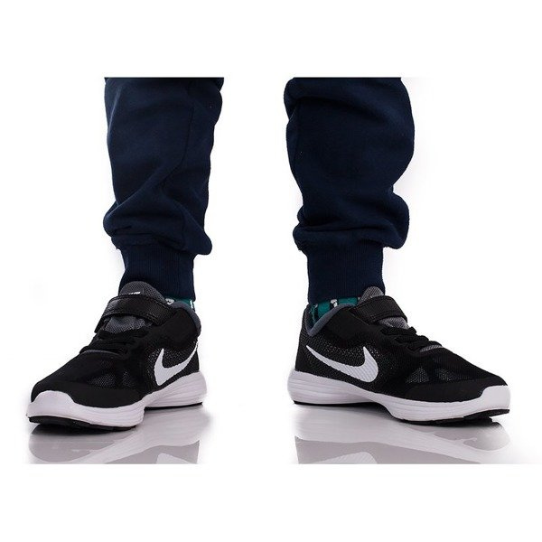 Nike Revolution 3 (819414-001)