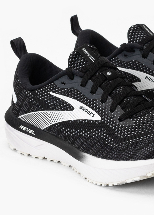 BROOKS Revel 6 