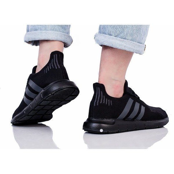Adidas Swift Run (CM7919)
