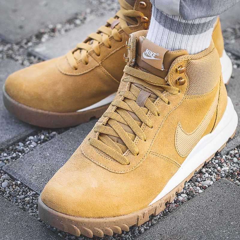 Nike Hoodland Suede (654888-727)