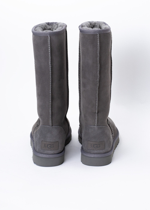 UGG W CLASSIC TALL II 144,99 € Sneaker Peeker Los Mejores